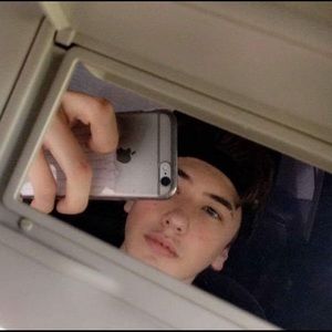 Meet your Posher, Sabastian